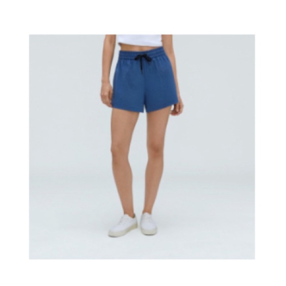 Everlane The Seersucker Boxer Short
XS / Deep Blue